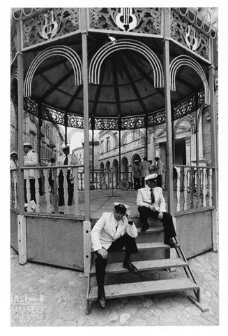 Gazebo in piazza del Popolo ad Offida