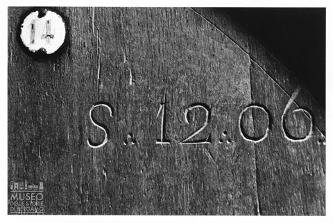 Dettaglio ravvicinato di una superficie in legno