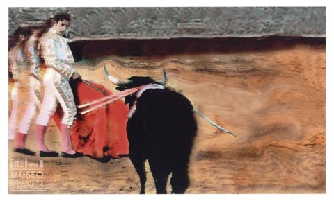 Toro e torero durante una corrida