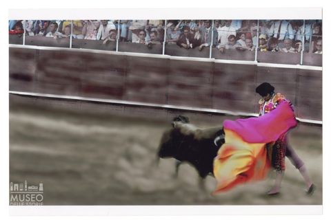 Toro e torero durante una corrida