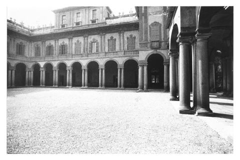 Cortile di Palazzo Nuovo nel Castello di Brignano