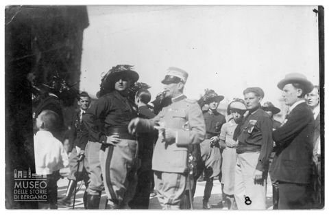 Ritratto di militari fascisti e civili