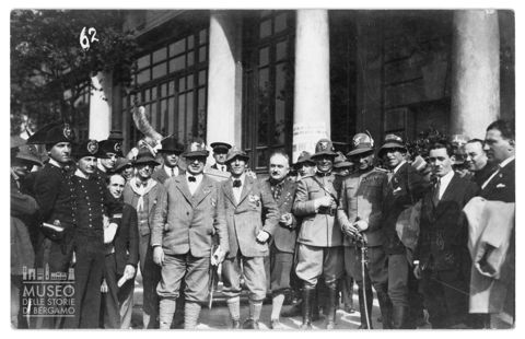 Ritratto di militari e civili