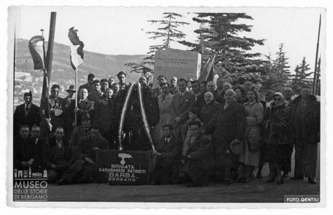 Ritratto di gruppo durante una gita a Trieste