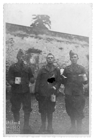 Ritratto di tre soldati