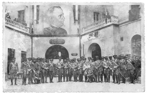 Bergamo, ritratto di gruppo di militari
