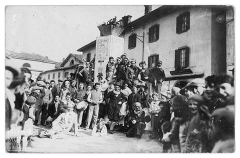 Ritratto di gruppo e maschere