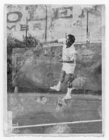 Due uomini in tenuta da tennis