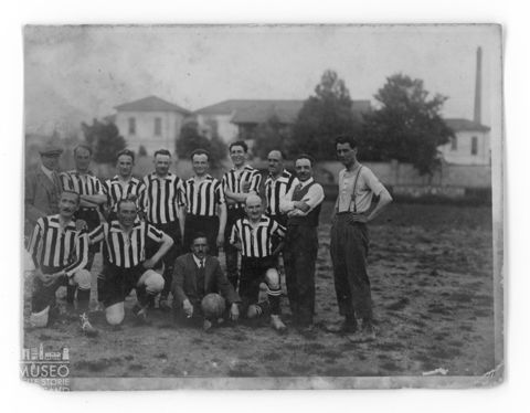 Bergamo, squadra di calcio alla Clementina