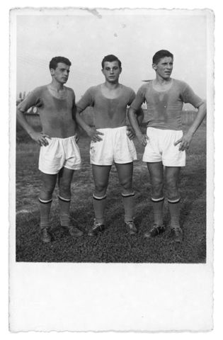 Ritratto di tre calciatori