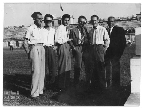 Bergamo, ritratto di gruppo allo stadio