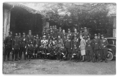 Gruppo di militari