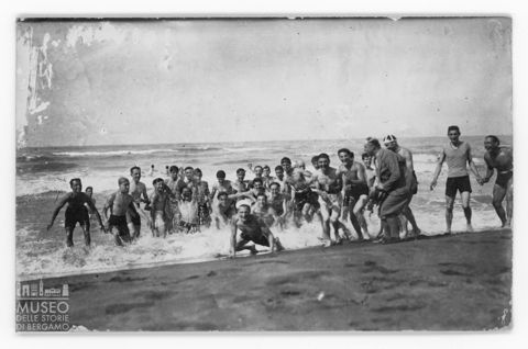Gruppo del dopolavoro provinciale di Bergamo al mare