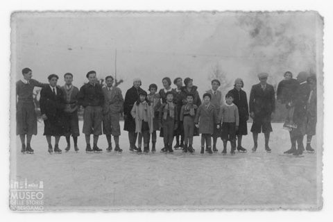 Gruppo di pattinatori