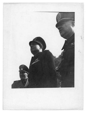 Ritratto di tre militari