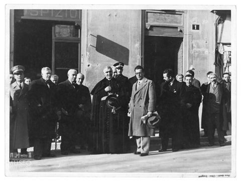 Adriano Bernareggi in visita all'Ospizio Bonomelli