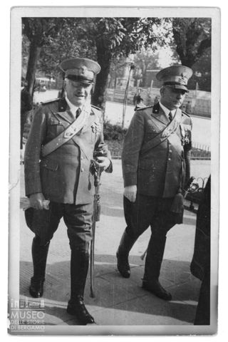 Ritratto di due militari fascisti