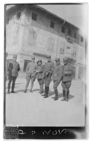 Ritratto di militari
