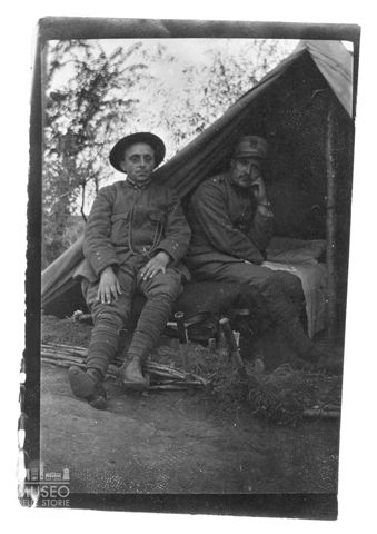 Luigi Pelandi con il reverendo Manzi