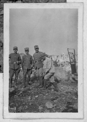 Ritratto di quattro militari al fronte