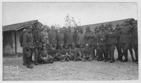 Ritratto di gruppo di militari della Prima guerra mondiale