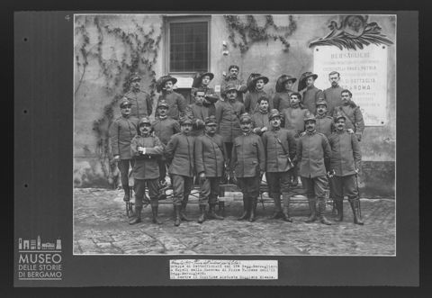 Ritratto di gruppo di bersaglieri