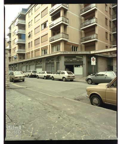 Vedute esterne della sede della sezione CAI di Bergamo