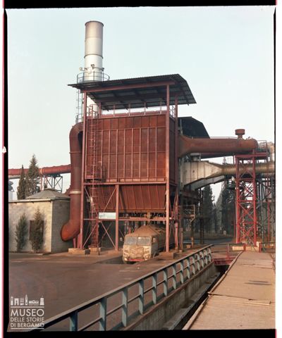 Interni ed esterni di stabilimenti industriali