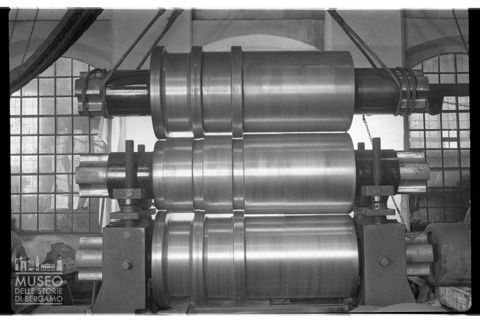 Macchinari dello stabilimento delle Fonderie Officine Bergamasche, circolo rionale 