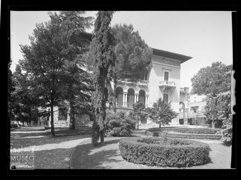Vedute esterne di Villa Finazzi a Bergamo