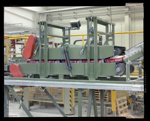Impianti di insacco e carico Car-Ventomatic nello stabilimento Kerakoll di Sassuolo