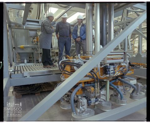 Impianti di insacco e carico Car-Ventomatic nello stabilimento Presa di Robilante