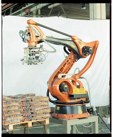 Stabilimento Ventomatic a Presezzo e robot industriali
