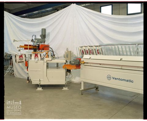 Macchinari per impianti di insacco e carico Ventomatic nello stabilimento di Presezzo