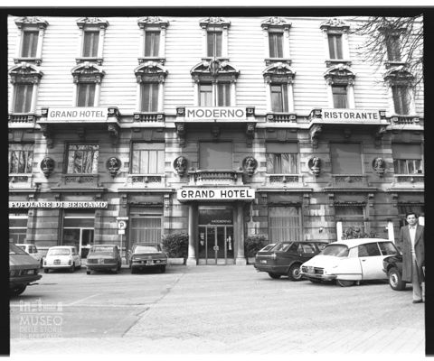 Facciata dell'Hotel Moderno a Bergamo