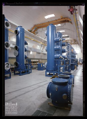 Componenti per impianti idroelettrici in uno stabilimento Magrini Galileo
