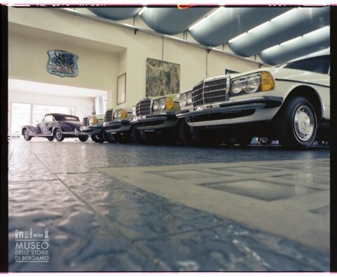 Interni del Salone dell'automobile Nava a Bergamo