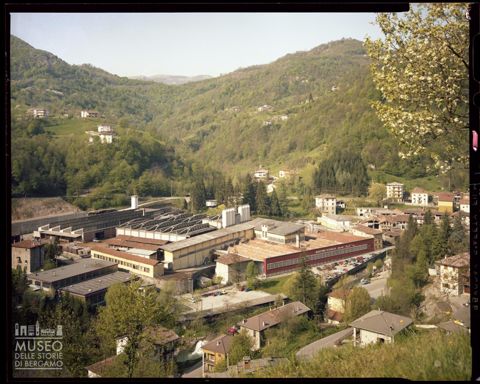 Vedute esterne dello stabilimento Scaglia a Brembilla