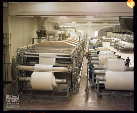 Esterni e interni dello stabilimento Sitip Cotton a Cene