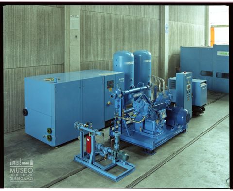 Macchinari nello stabilimento SIAD Macchine Impianti