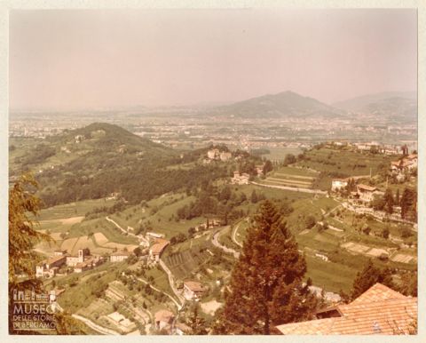 Veduta dai colli di Bergamo verso la valle di Astino