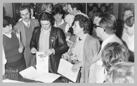 Alcuni partecipanti al congresso del 12-13 giugno 1981 in visita all'industria Pietro Radici