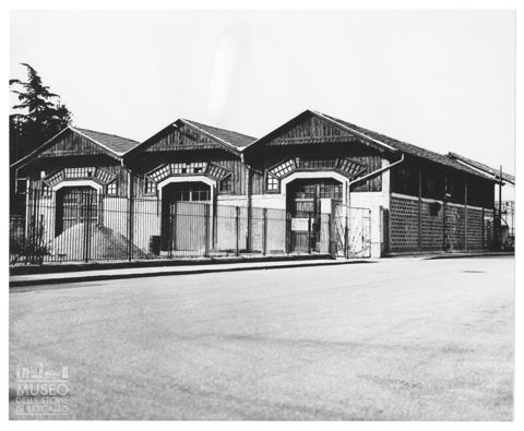 Veduta di un capannone industriale in via Serassi a Bergamo