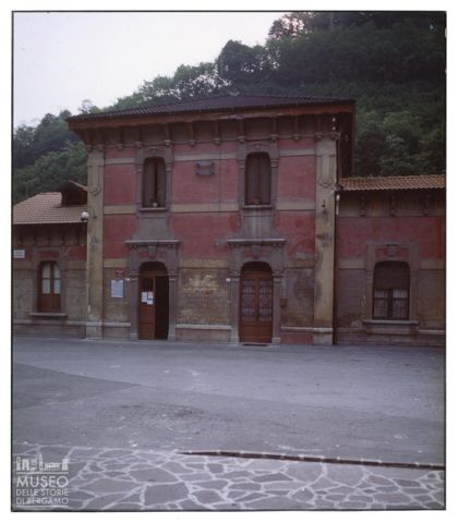 Ferrovie delle Valli Brembana e Seriana: l'ex stazione di San Giovanni Bianco