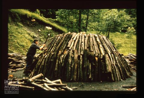 Fabbricazione della carbonella