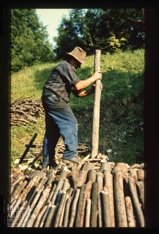 Fabbricazione della carbonella