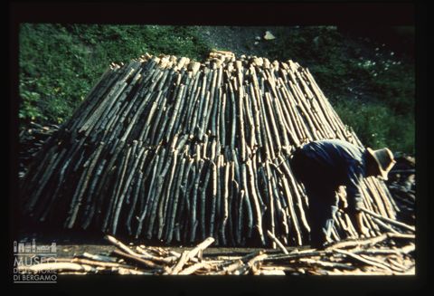Fabbricazione della carbonella