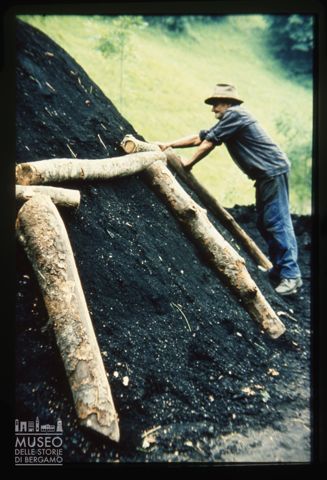 Fabbricazione della carbonella