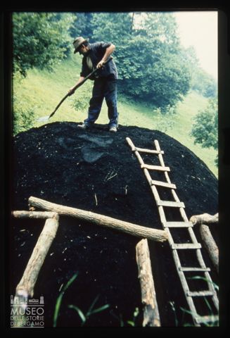 Fabbricazione della carbonella