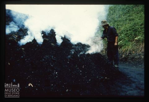 Fabbricazione della carbonella